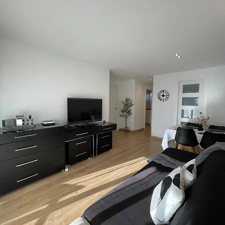 Apartment Flat With Pool In *